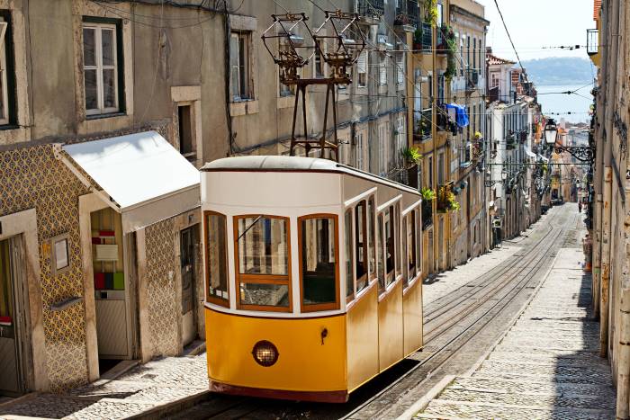 Fotografare i tram di Lisbona